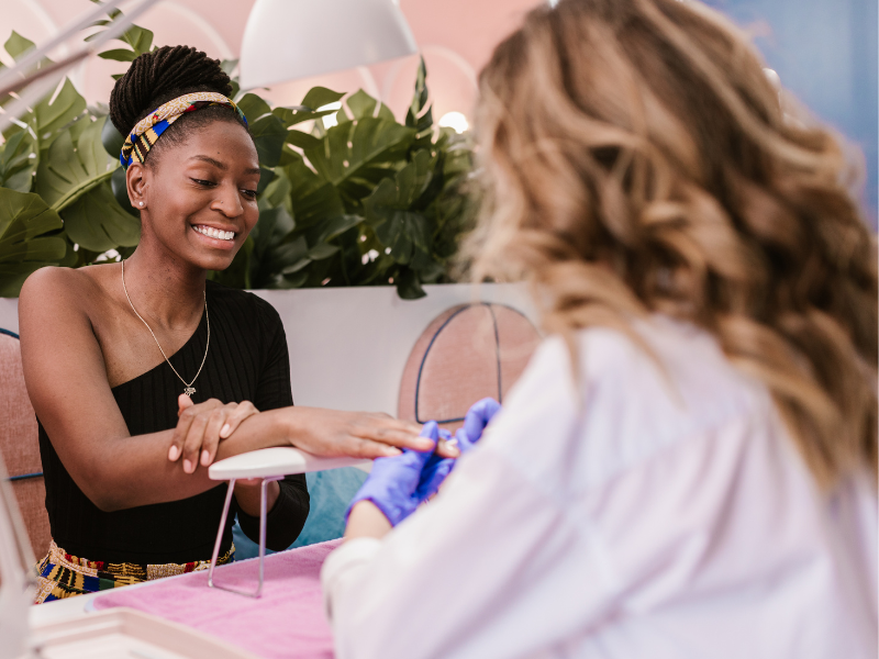 Manicure e pedicure: tudo sobre essa carreira