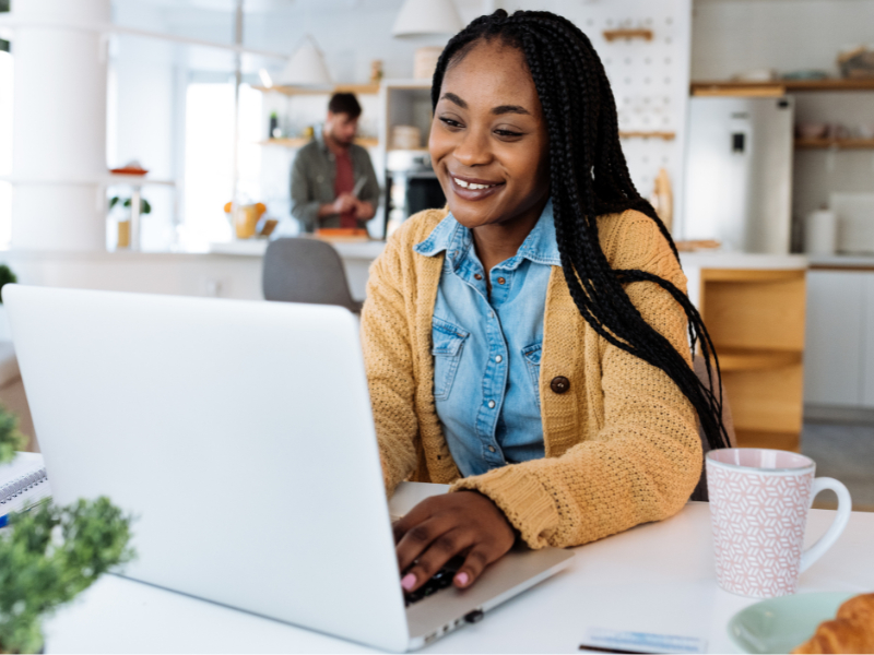 Curso de trancista online: Aprenda a trançar cabelos em casa